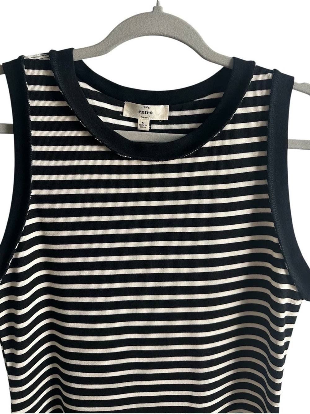 Women’s Entro Black & White Striped Sleeveless Midi Dress Stretch Knit Size M - Picture 3 of 6
